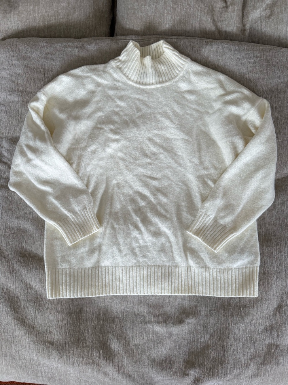 Gap oversized Classic Cream Mock Neck Women's Sweater